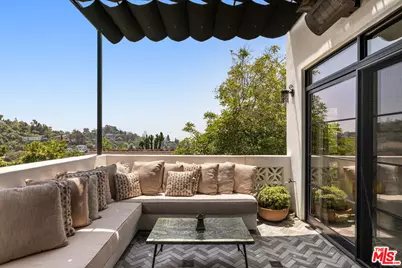 2168 Princeton Ave, Los Angeles, CA 90026 - Photo 16