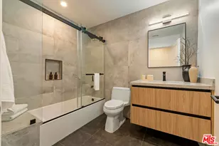 20748 Burbank Blvd, Woodland Hills, CA 91367 - Photo 16