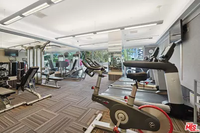 10490 Wilshire Blvd #1402, Los Angeles, CA 90024 - Photo 32