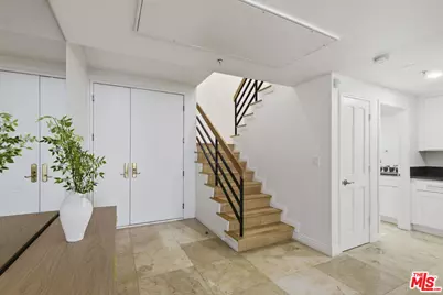 120 S Crescent Dr #104, Beverly Hills, CA 90212 - Photo 16