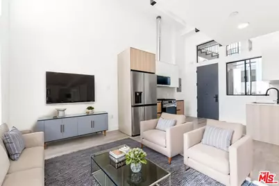 11013 Hartsook St #504, North Hollywood, CA 91601 - Photo 2