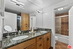 6752 Hillpark Dr, Los Angeles, CA 90068 - Photo 32