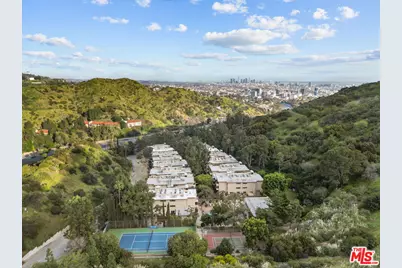 6752 Hillpark Dr #202, Los Angeles, CA 90068 - Photo 2