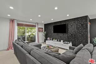 6752 Hillpark Dr, Los Angeles, CA 90068 - Photo 2