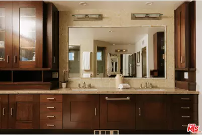2341 32nd St, Santa Monica, CA 90405 - Photo 20