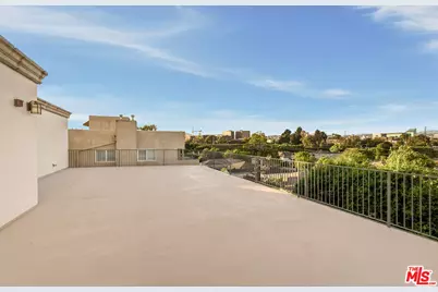2486 S Centinela Ave #303, Los Angeles, CA 90064 - Photo 32