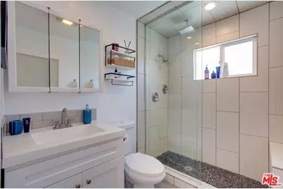 403 Brooks Ave, Venice, CA 90291 - Photo 40