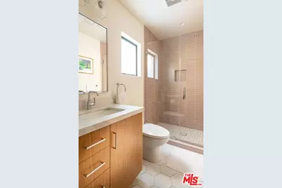 11920 Hartsook St, Valley Village, CA 91607 - Photo 22
