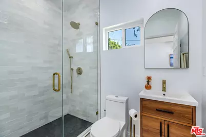 8015 Airlane Ave, Los Angeles, CA 90045 - Photo 24