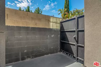 652 Huntley Dr #102, West Hollywood, CA 90069 - Photo 18