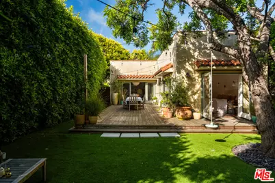 2206 5th St, Santa Monica, CA 90405 - Photo 16