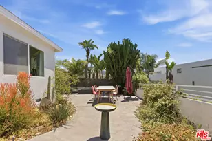 11776 Laurelcrest Dr, Studio City, CA 91604 - Photo 20