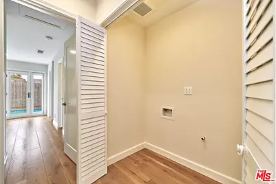 12041 Weatherby Rd, Los Alamitos, CA 90720 - Photo 16