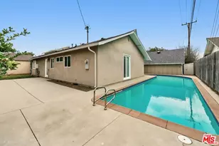 12041 Weatherby Rd, Los Alamitos, CA 90720 - Photo 32