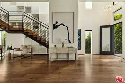 932 N Crescent Heights Blvd, Los Angeles, CA 90046 - Photo 2