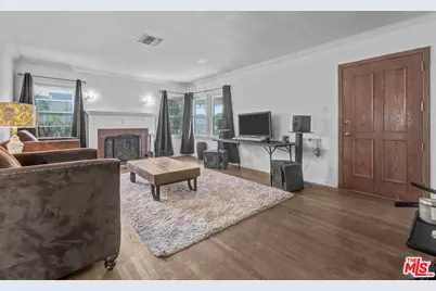 2904 W 84th St, Inglewood, CA 90305 - Photo 6