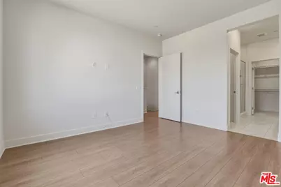 5118 Melrose Ave, Los Angeles, CA 90038 - Photo 22