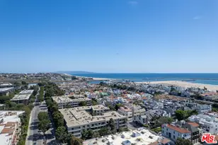 306 Bora Bora Way, Marina del Rey, CA 90292 - Photo 24