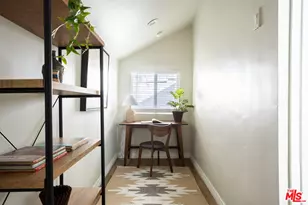 2210 Clinton St, Los Angeles, CA 90026 - Photo 12