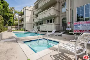 575 S Barrington Ave, Los Angeles, CA 90049 - Photo 22