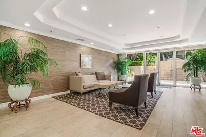 575 S Barrington Ave #107, Los Angeles, CA 90049 - Photo 26