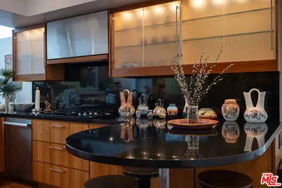 30047 Mulholland Hwy, Agoura Hills, CA 91301 - Photo 14