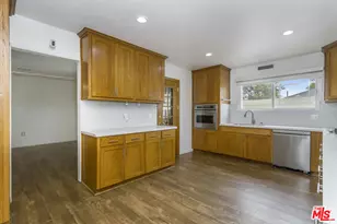 10741 Stagg St, Los Angeles, CA 91352 - Photo 16