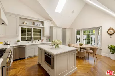 8906 Ashcroft Ave, West Hollywood, CA 90048 - Photo 6