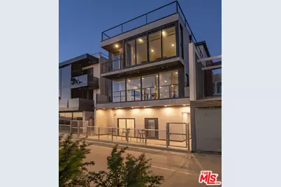 3011 Ocean Front Walk, Venice, CA 90291 - Photo 8