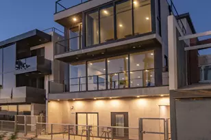 3011 Ocean Front Walk, Venice, CA 90291 - Photo 8