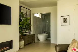 3011 Ocean Front Walk, Venice, CA 90291 - Photo 22
