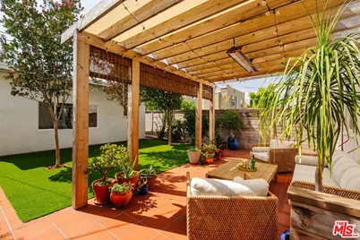 3773 S St Andrews Pl, Los Angeles, CA 90018 - Photo 28
