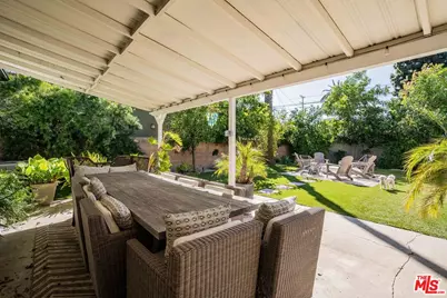 17400 Martha St, Encino, CA 91316 - Photo 18