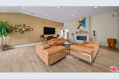 6015 Topeka Dr, Tarzana, CA 91356 - Photo 4