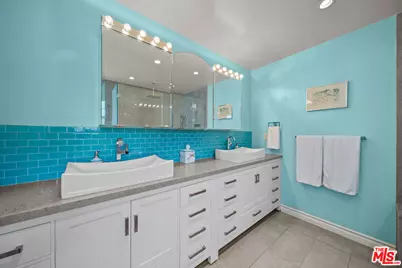 6015 Topeka Dr, Tarzana, CA 91356 - Photo 18