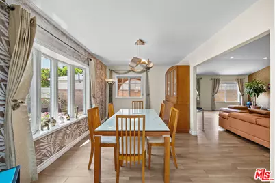 6015 Topeka Dr, Tarzana, CA 91356 - Photo 10