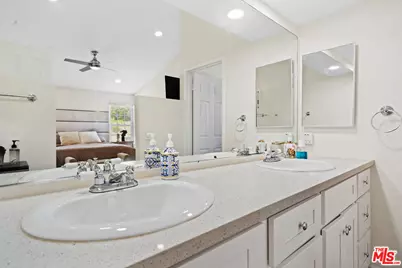 17929 Hatridge Ln, Canyon Country, CA 91387 - Photo 44