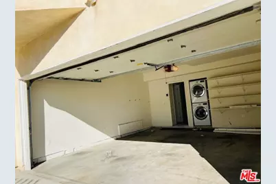 520 Columbia Ave, Los Angeles, CA 90017 - Photo 22