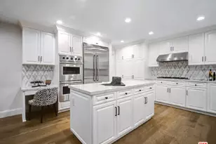 4732 Del Moreno Dr, Woodland Hills, CA 91364 - Photo 16
