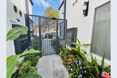 912 6th St #8, Santa Monica, CA 90403 - Photo 2