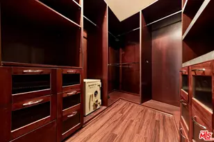 8835 Evanview Dr, Los Angeles, CA 90069 - Photo 24