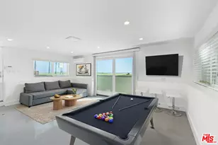 2419 Ocean Front Walk, Venice, CA 90291 - Photo 36