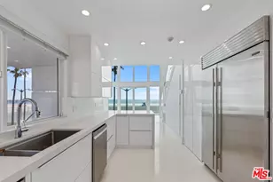 2419 Ocean Front Walk, Venice, CA 90291 - Photo 6