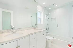 2419 Ocean Front Walk, Venice, CA 90291 - Photo 12