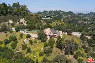 3025 Benedict Canyon Drive, Beverly Hills, CA 90210 - Photo 4