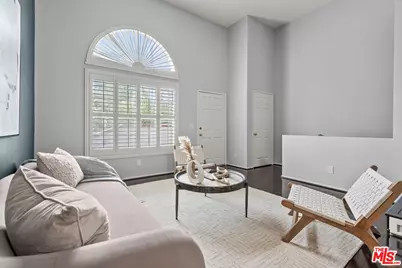 8741 Darby Ave #2, Northridge, CA 91325 - Photo 6