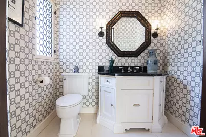 1270 Shadow Hill Way, Beverly Hills, CA 90210 - Photo 32
