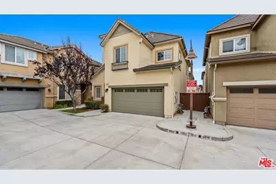 3608 W Chapman Ln, Inglewood, CA 90305 - Photo 2