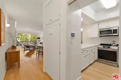 900 Euclid St #111, Santa Monica, CA 90403 - Photo 12