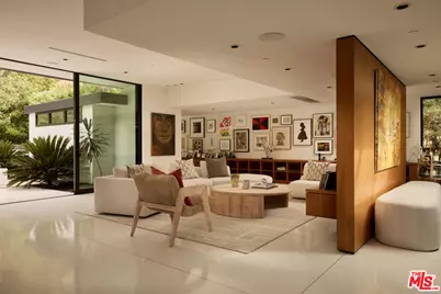 570 Evelyn Pl, Beverly Hills, CA 90210 - Photo 10